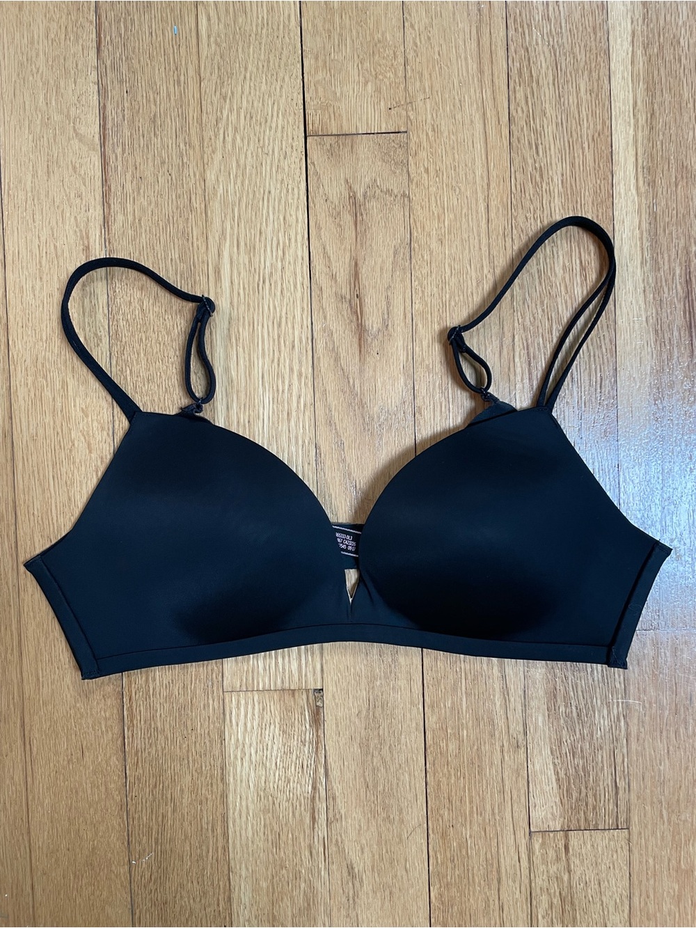 Women’s Victoria's Secret Black Smooth Wireless Bra 34A